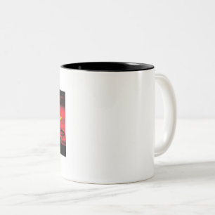 Afrikanischer Elefant und Baby mit rotem Sonnenunt Zweifarbige Tasse