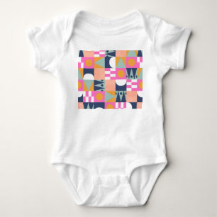 Afrikanischer Farbblock, geometrisches Muster. Baby Strampler