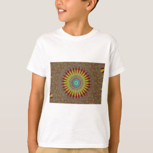 Afrikanisches Stammesmuster mit iranischem Teppich T-Shirt