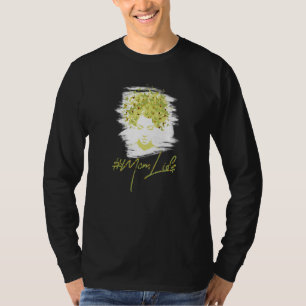 Afro Sonnenblumen Schmetterlinge Messy Bun Mama Li T-Shirt
