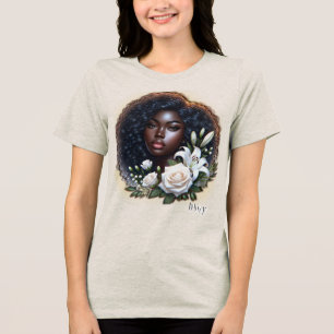 Afroamerikanische Dame genießt ihre Blumen Tri-Blend Shirt