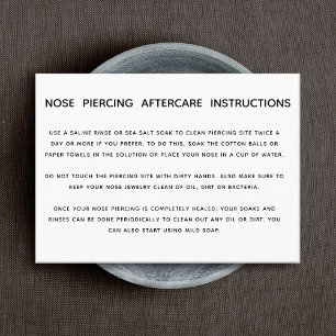 Aftercare-Anleitungen für die Nose-Piercing-Tätigk Visitenkarte