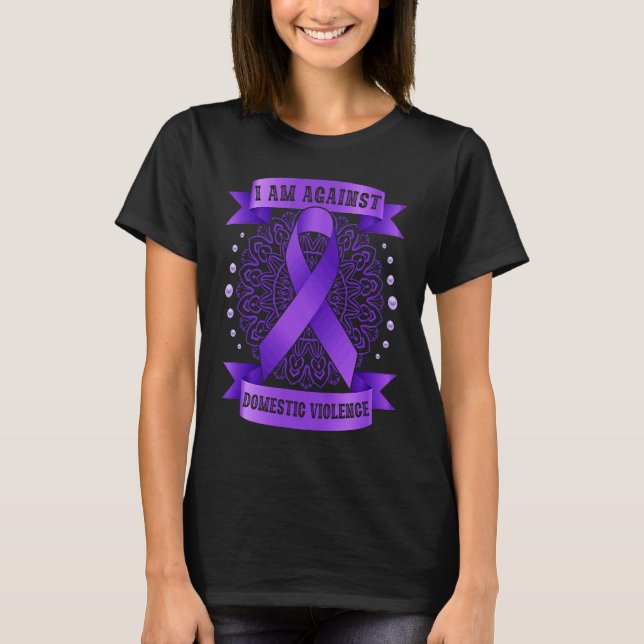 Against Domestic Violence Mandala purple ribbon T-Shirt (Vorderseite)