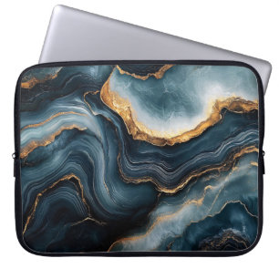 Agate Geode mit Gold und Navy Blue Marmor Laptopschutzhülle
