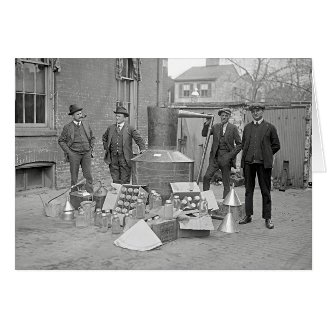 Agenten mit Moonshine Still, 1922 (Vorderseite (Horizontal))