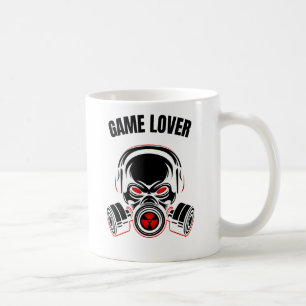 Aggressiver Schädel in Gasmaske mit Kopfhörern Kaffeetasse