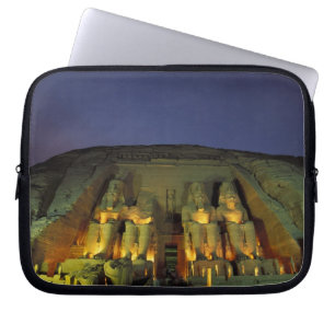 Ägypten, Abu Simbel, Kolossale Figuren von Ramses Laptopschutzhülle