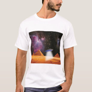 Ägyptische Pyramiden Gizeh trifft Raum und UFO T-Shirt