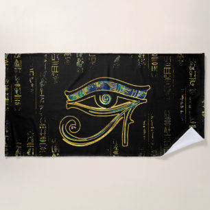 Ägyptisches Auge des Horus auf Hieroglyphen und Ma Strandtuch