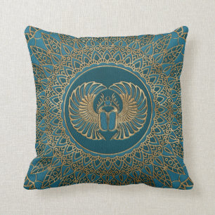 Ägyptisches Scarabäus-Käfer-Gold auf aquamarine Kissen
