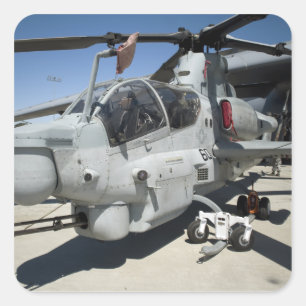 AH-1Z Superkobra-Hubschrauberangriff Quadratischer Aufkleber