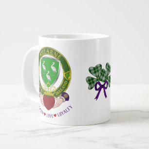 Aherne Irish Shield w/Claddagh Personalisiert Jumbo-Tasse