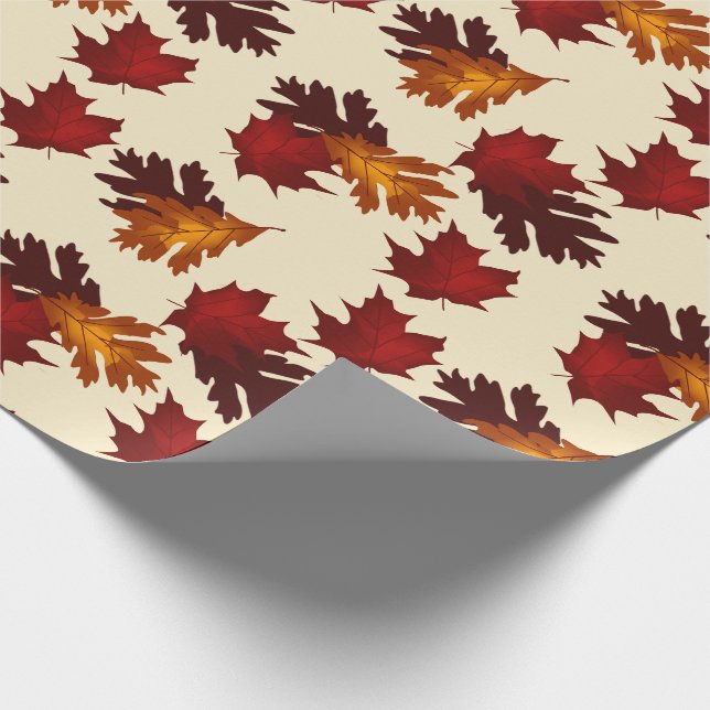Ahorn und Eichenblättern Blätter Herbstfarben Geschenkpapier (Ecke)