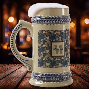 Ahorn Verlasse Blau auf kohlebeständigem Hintergru Bierglas