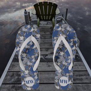 Ahornblätter Blau auf einem Holzkohlehintergrund Flip Flops