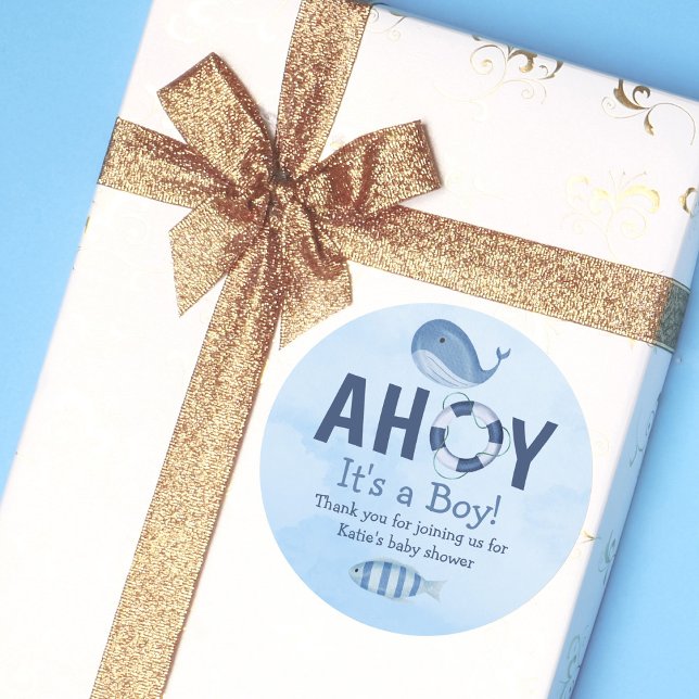 Ahoy Es ist eine Baby-Dusche für junge Meerestiere Runder Aufkleber (Von Creator hochgeladen)