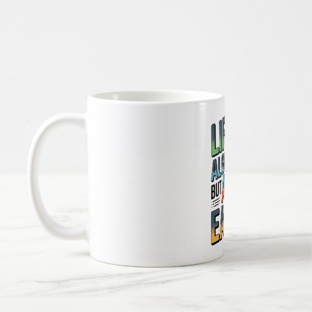 AI-Algorithmus-Zitat - Leben erleichtert Kaffeetasse (Links)