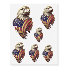 Aigle royal avec drapeaux américains