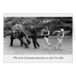 Ailerons vintages et éléphant dansant Charleston