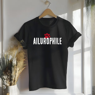 Ailurophile – Minimalistischer Katzenliebhaber T-Shirt