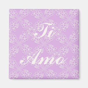 Aimant AMO de Ti. motif violet floral de dentelle. texte
