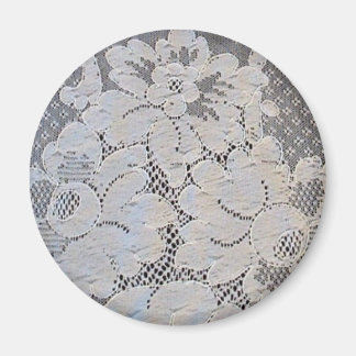 Aimant Antique Alencon Lace Floral