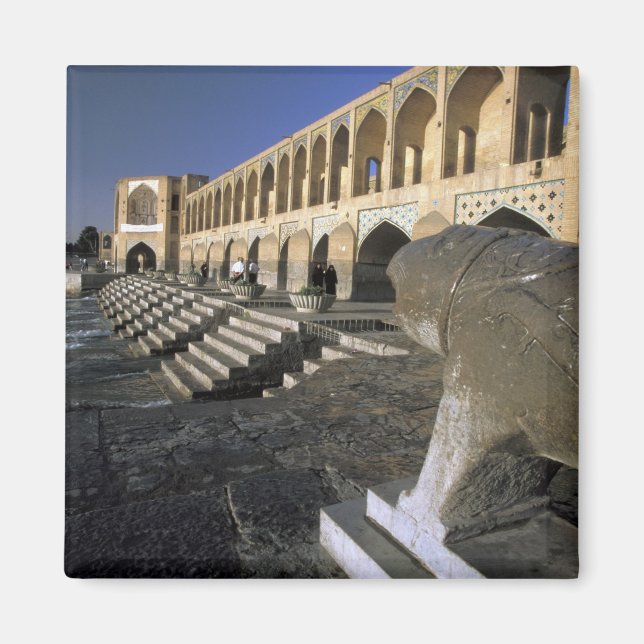 Aimant Asie, Iran, Ispahan. Pont Pol-e Khaju. (Devant)