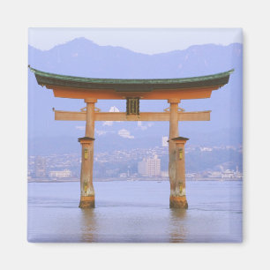 Aimant Asie, Japon, Hiroshima. Mivaiima. Porte Torii
