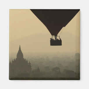 Aimant Asie, Myanmar, Bagan, ballon au-dessus des temples