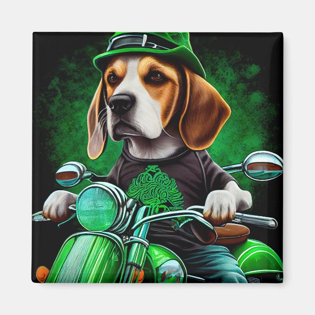 Aimant Beagle Chien conduisant vélo St. Patrick's Day (Devant)