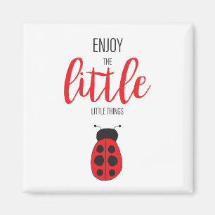 Aimant Bébé Ladybug rouge et noir à la main mignon