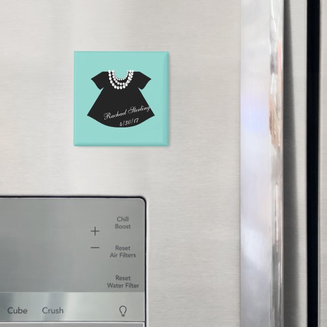 Aimant BÉBÉ Petite robe noire Baby shower (In situ (réfrigérateur))