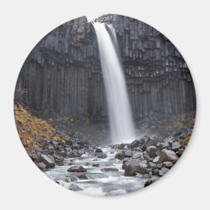 Aimant Cascade de Svartifoss dans l'aimant rond de