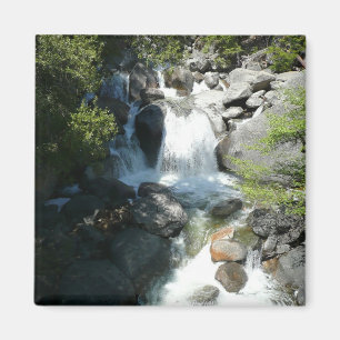 Aimant Cascade Falls dans le parc national de Yosemite