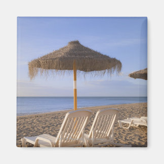 Aimant Chaises de plage de sable avec parasol