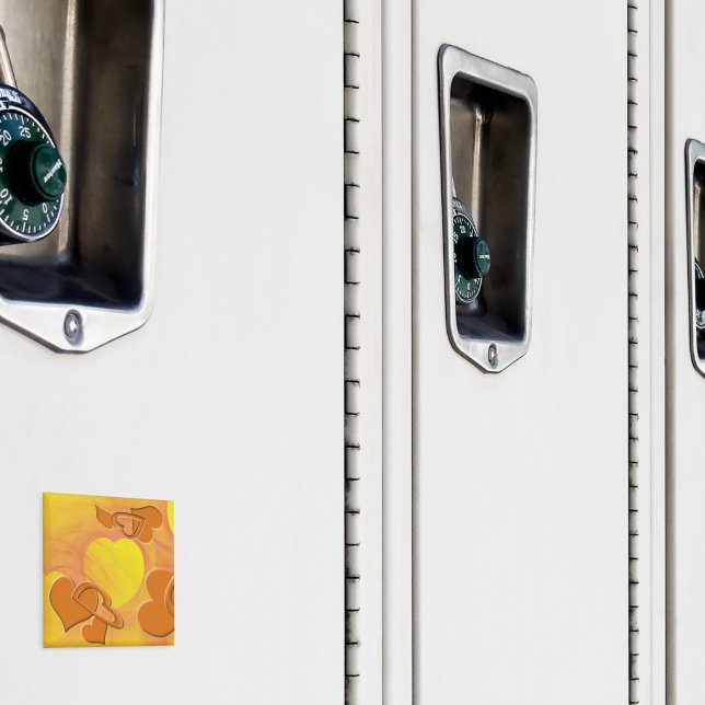 Aimant Coeurs d'Orange solide et Hollow sur Jaune (In situ (casier))