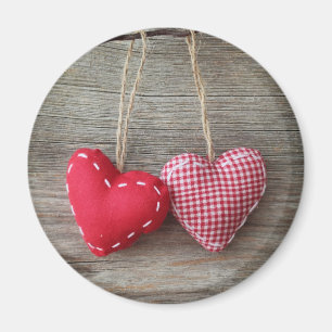 Aimant Coeurs rouges sur le tableau en bois 2