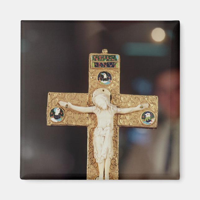 Aimant crucifix Reliquaire, Christ en ivoire sur la croix (Devant)