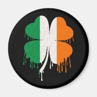 Déchirer quatre feuilles Clover drapeau irlandais