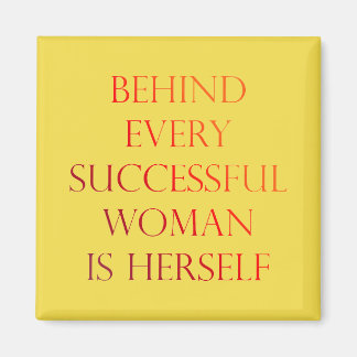 Aimant Derrière La Femme, C'Est Elle-Même Inspirant Citat