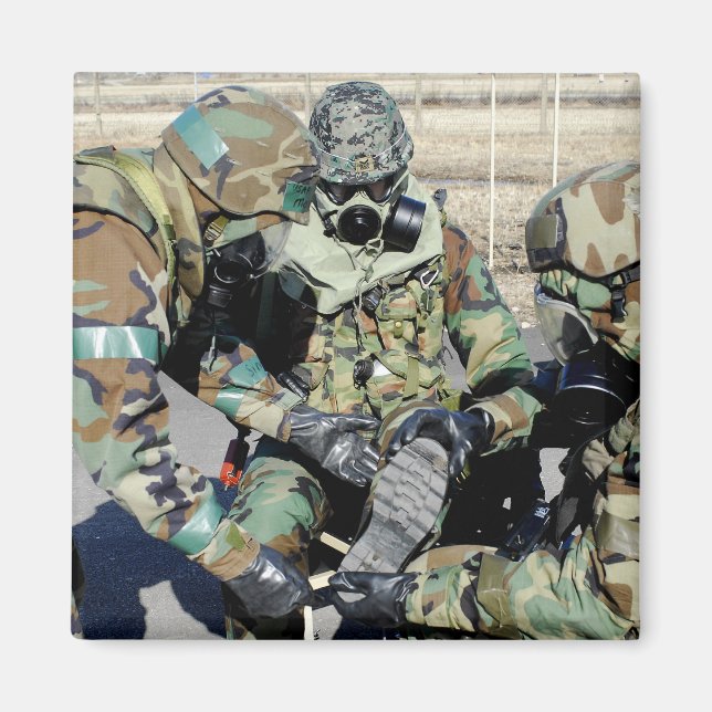 Aimant Des aviateurs aident un soldat de l'armée de terre (Devant)