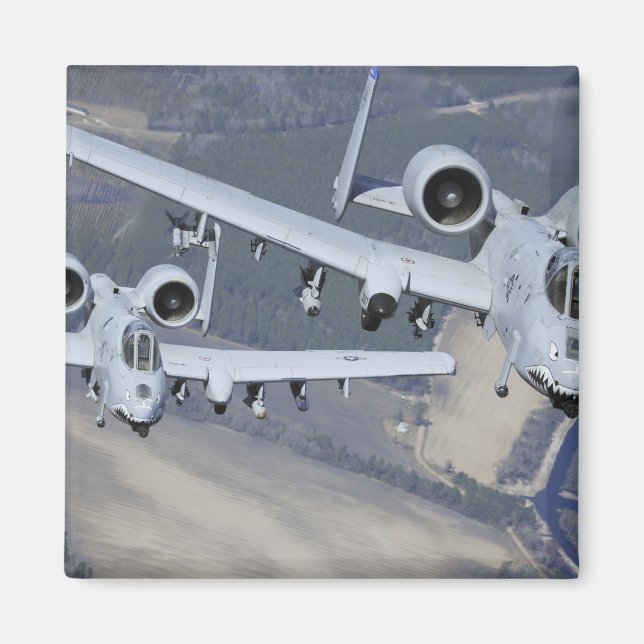 Aimant Deux avions A-10C Thunderbolt II volent au format (Devant)