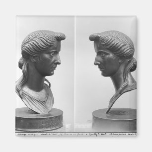 Aimant Deux vues d'un buste de Livia