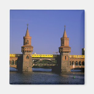 Aimant Europe, Allemagne, Berlin. Kreuzberg, Oberbaum