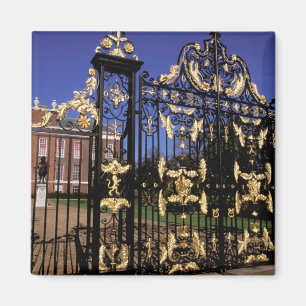 Aimant Europe, Angleterre, Londres. Porte dorée à l'extér