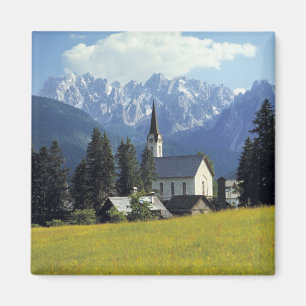 Aimant Europe, Autriche, Gosau. La flèche de l'église