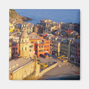 Aimant Europe, Italie, Cinque Terre. Village de Vernazza