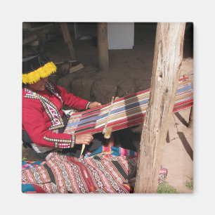 Aimant Femme d'Ïnka au métier à tisser de Backstrap