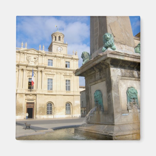 Aimant France, Arles, Provence, Place de la (Devant)