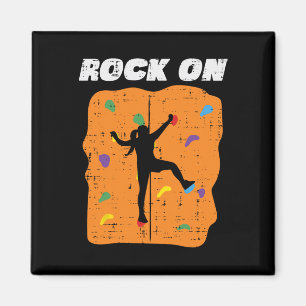 Aimant Grimpeuse sur rocher sur mur grimpeur de blocs fem